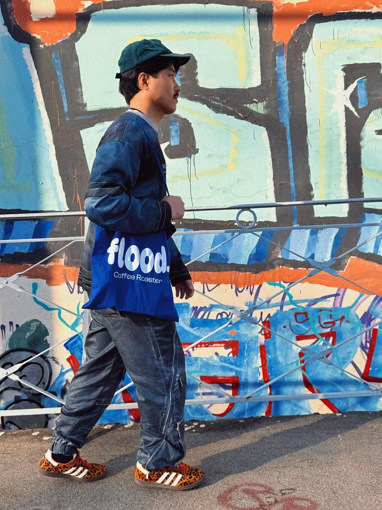 flood_remi_totebag_graff_nocredit